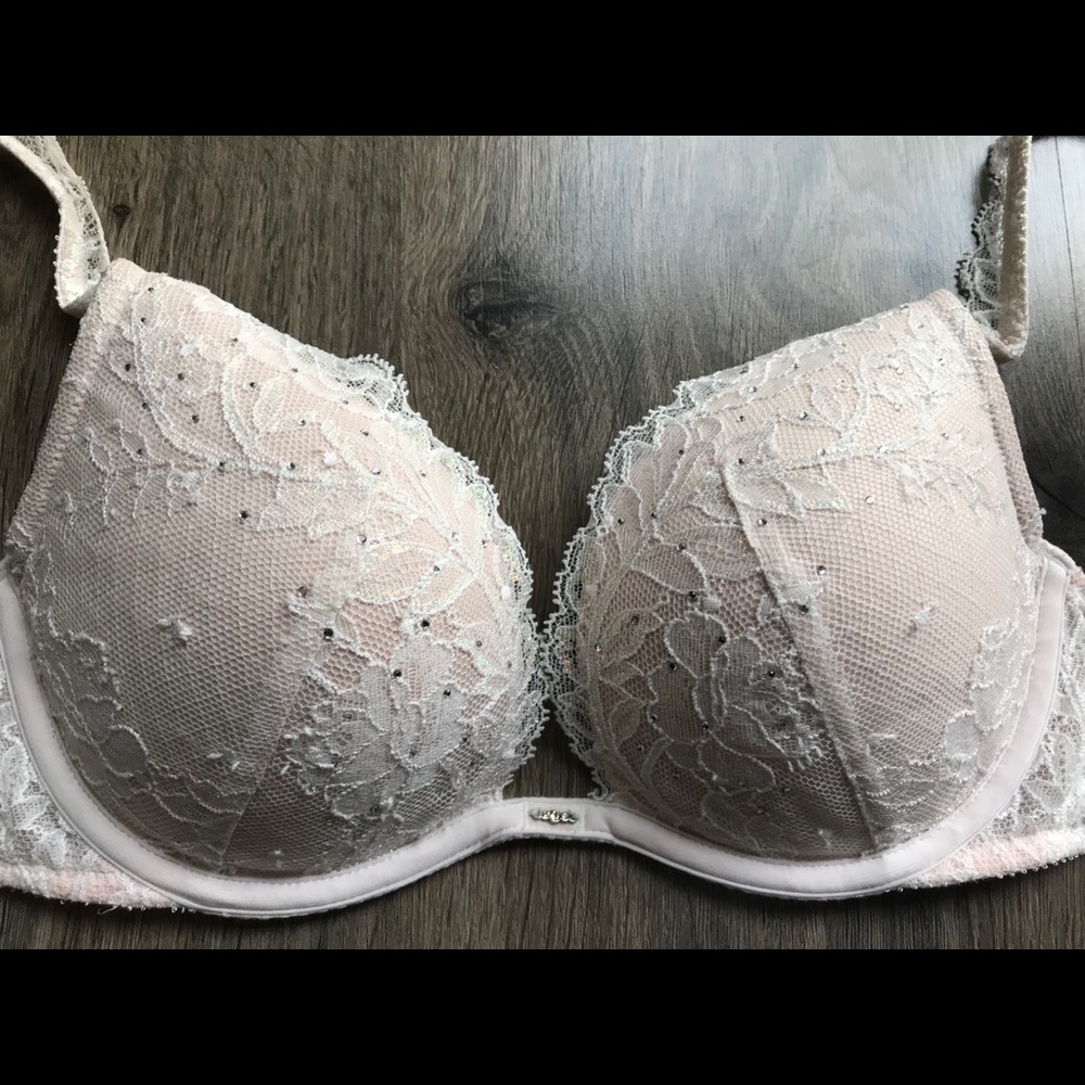 Victoria’s Secret Push Up Bra